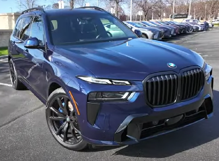 Is the 2025 BMW X7 xDrive40i the PERFECT Luxury SUV?